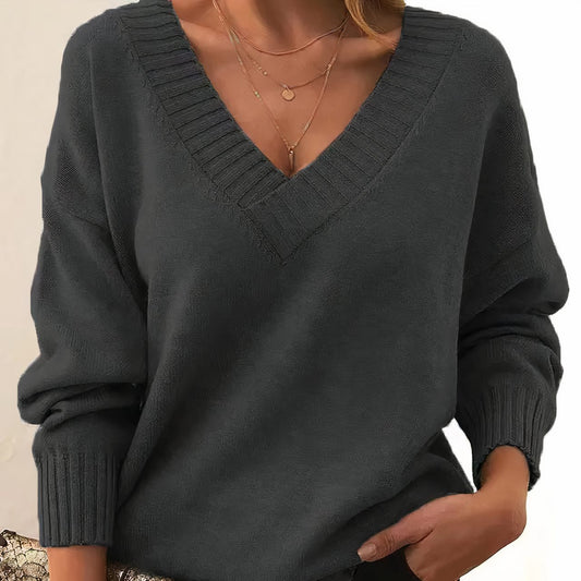 Mathurine Cashmere Sweater for Winter Days, V-Neck