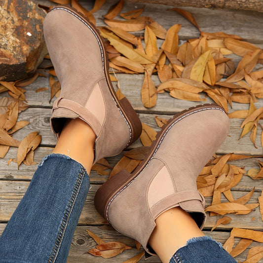 Bertrade Block Heel Chelsea Boots for Everyday, Buckled