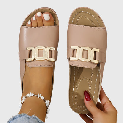 Quenotte Buckle Open Toe Sandals