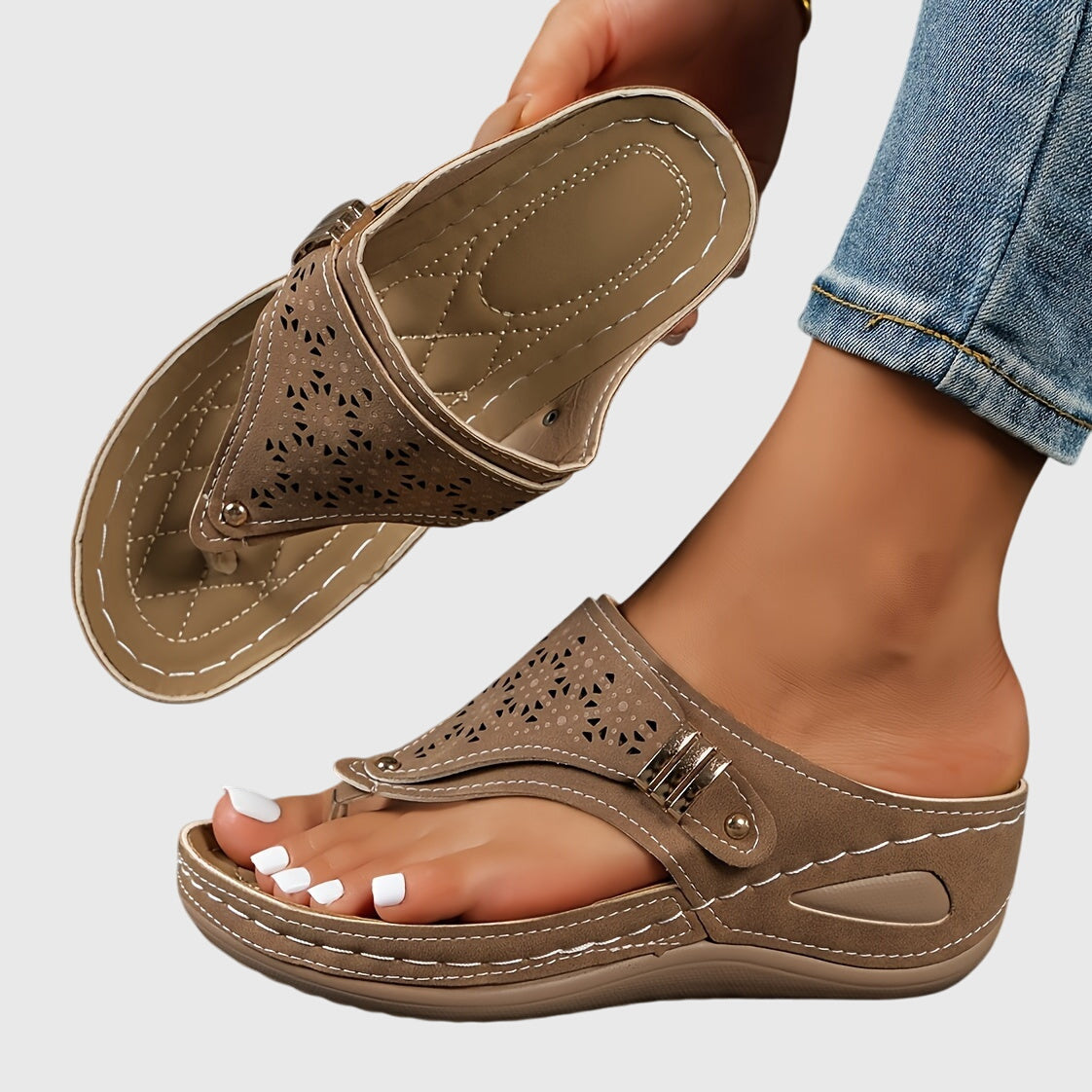 Bleuzenn Platform Thong Sandals