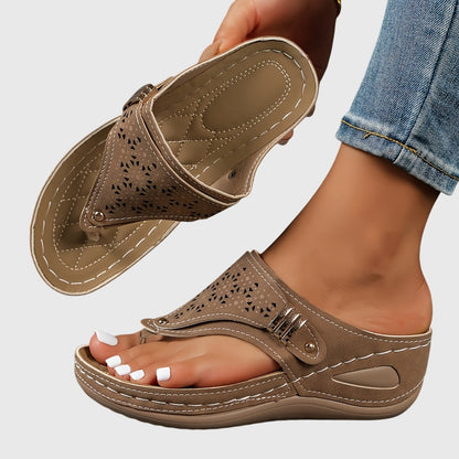 Bleuzenn Platform Thong Sandals
