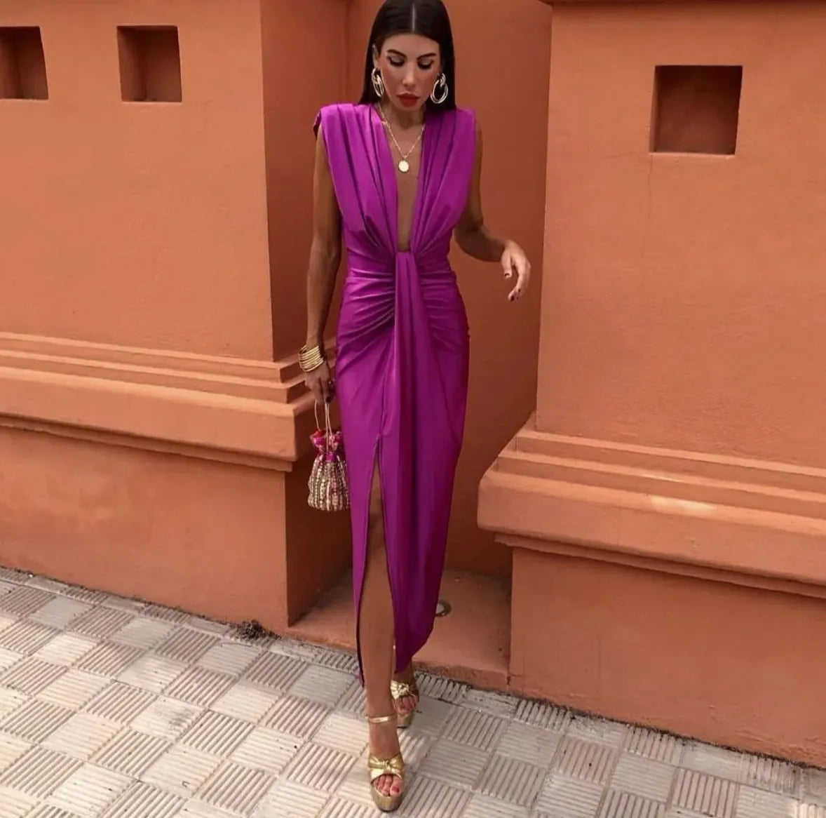 Yashodhara Wedding Guest Pleated Midi Dress with V-Neck