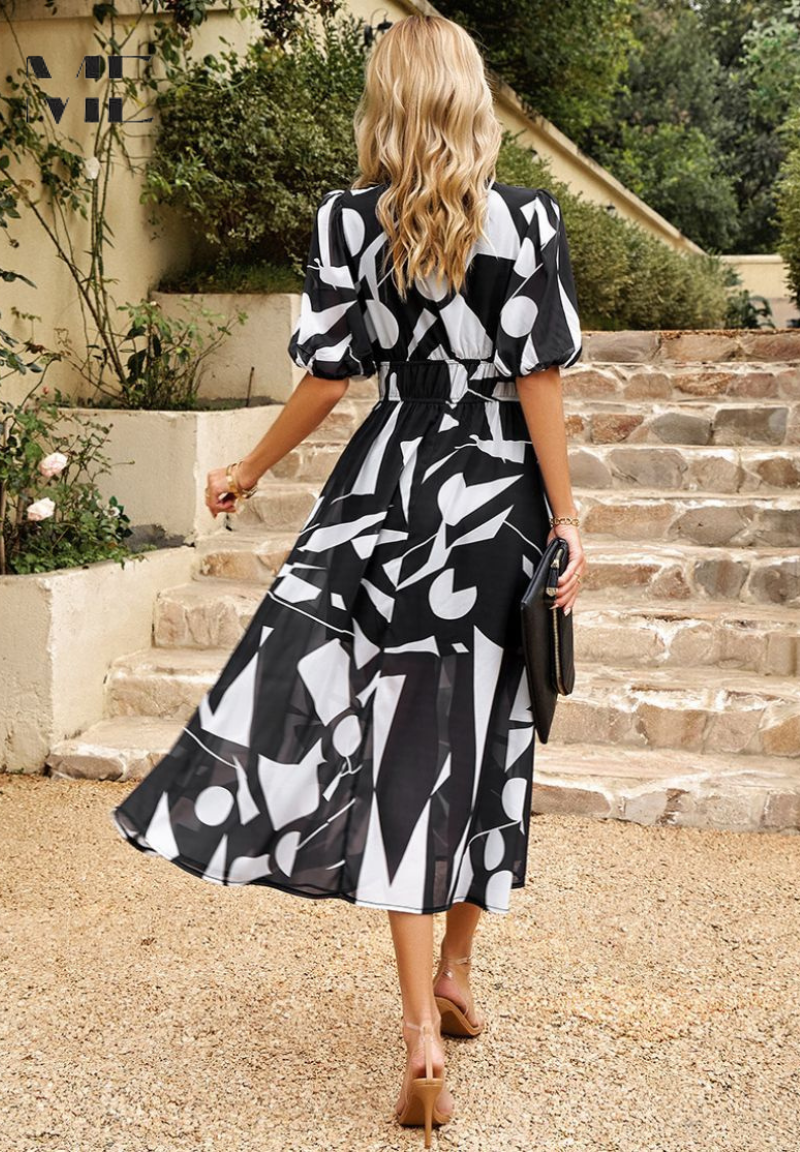 Vellamo Floral V-Neck Midi Dress