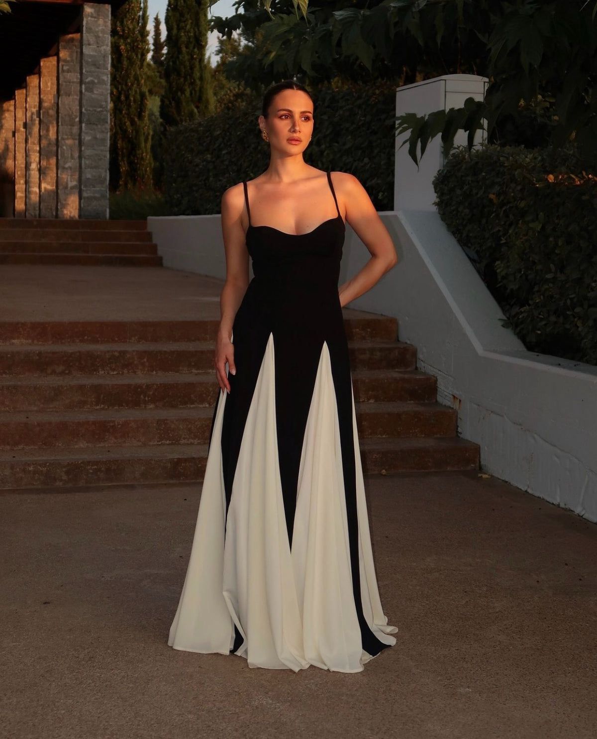 Amalthea Wedding Guest Sleeveless Maxi Dress with V-Neck
