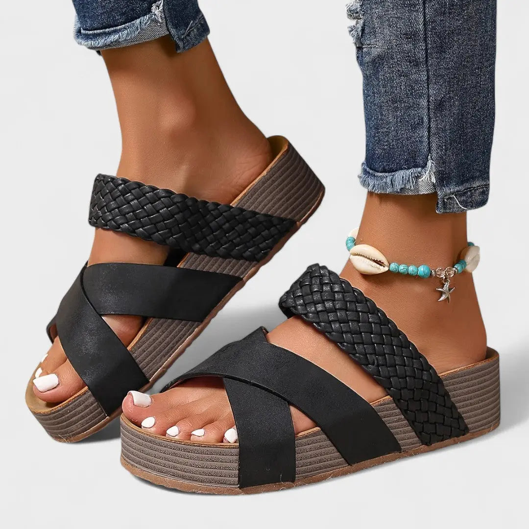 Genovefa Quilted Cross Strap Platform Sandals