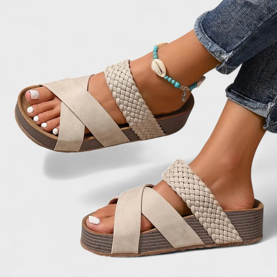 Genovefa Quilted Cross Strap Platform Sandals
