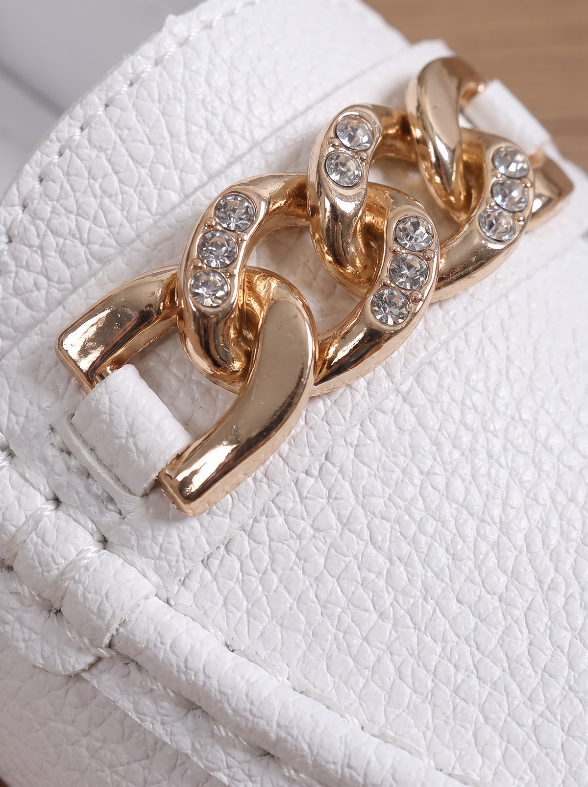 Zivile Loafers with Chain Detail slot1