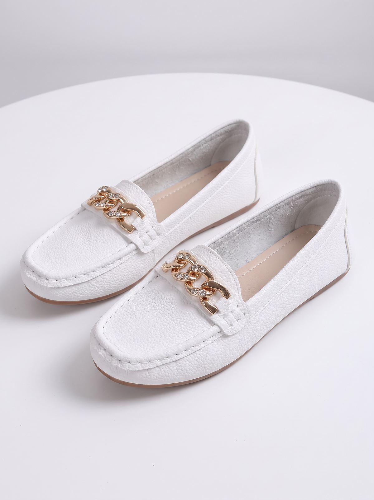 Zivile Loafers with Chain Detail slot2