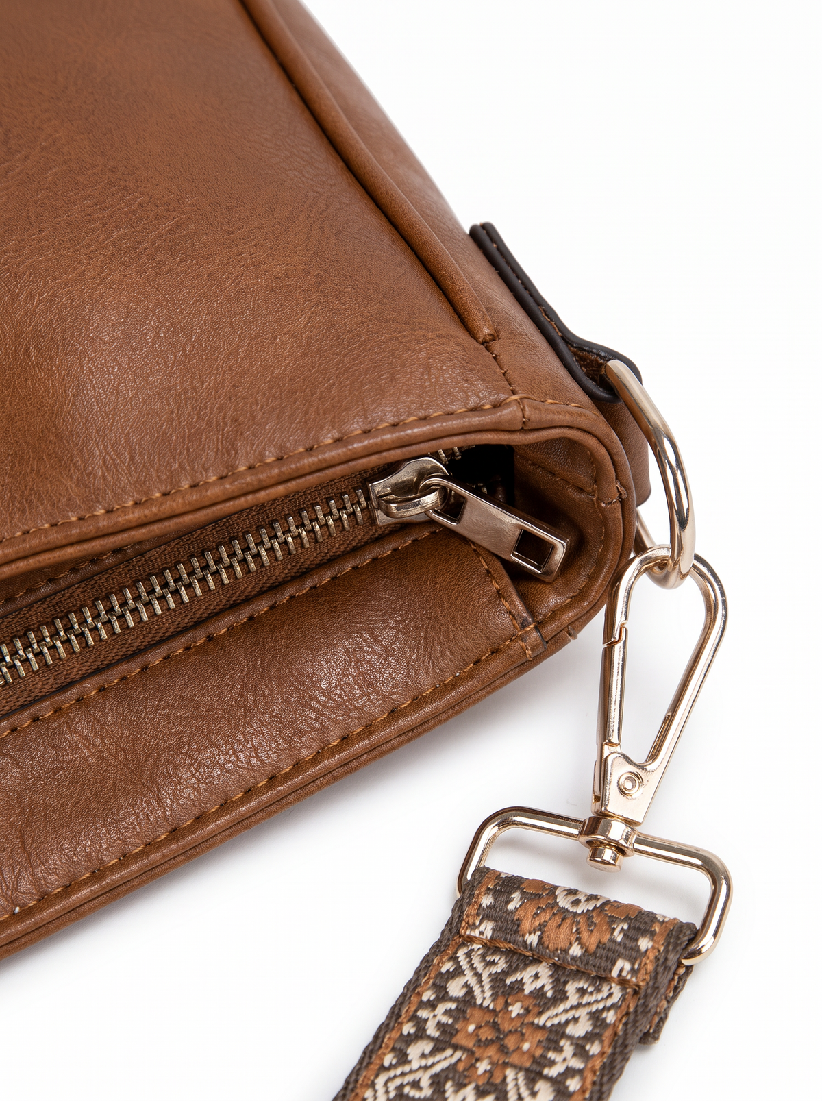 Farzaneh Vegan Crossbody Bag slot3