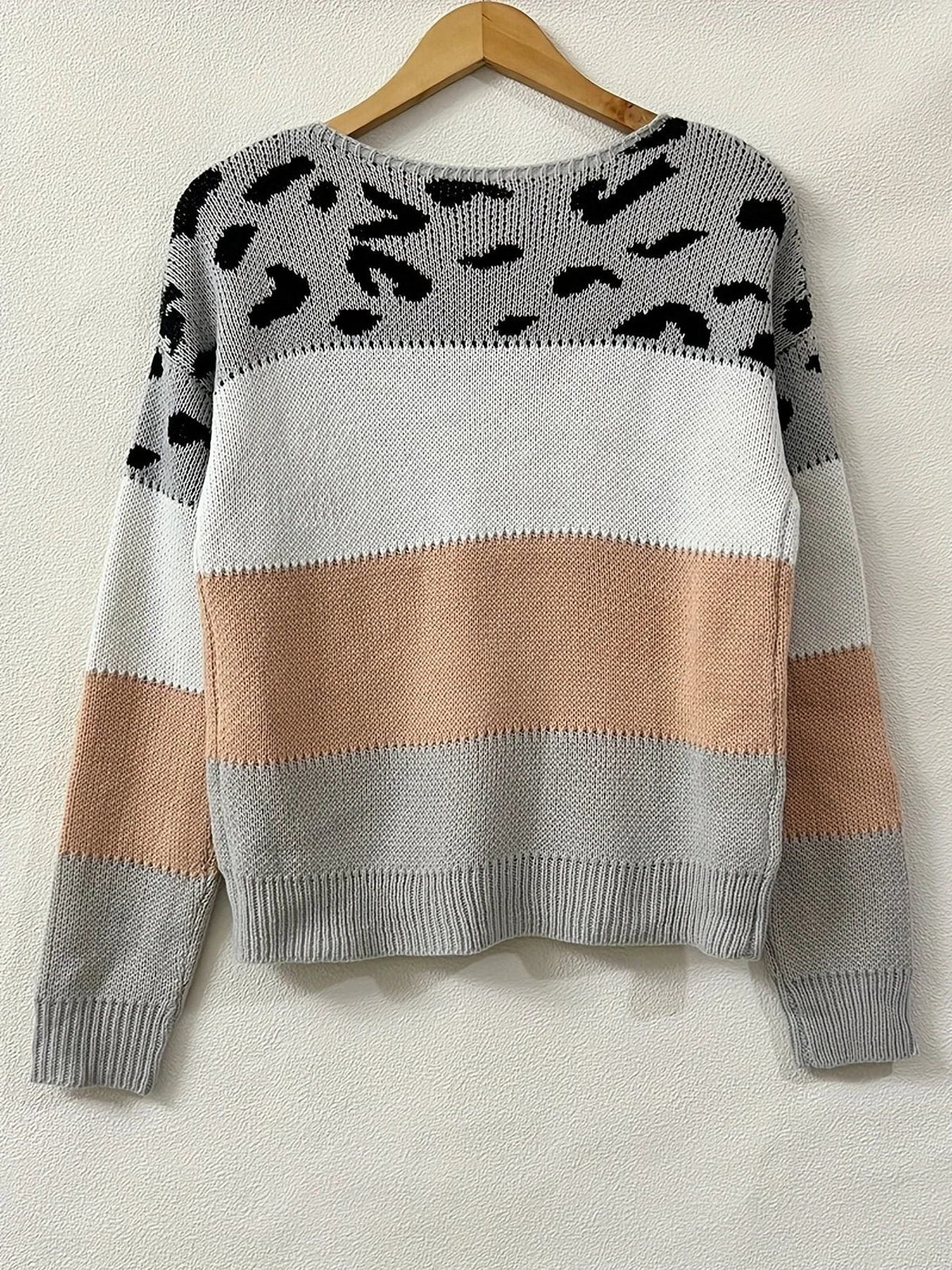 Blitilde Leopard Print Sweater with Crew Neck